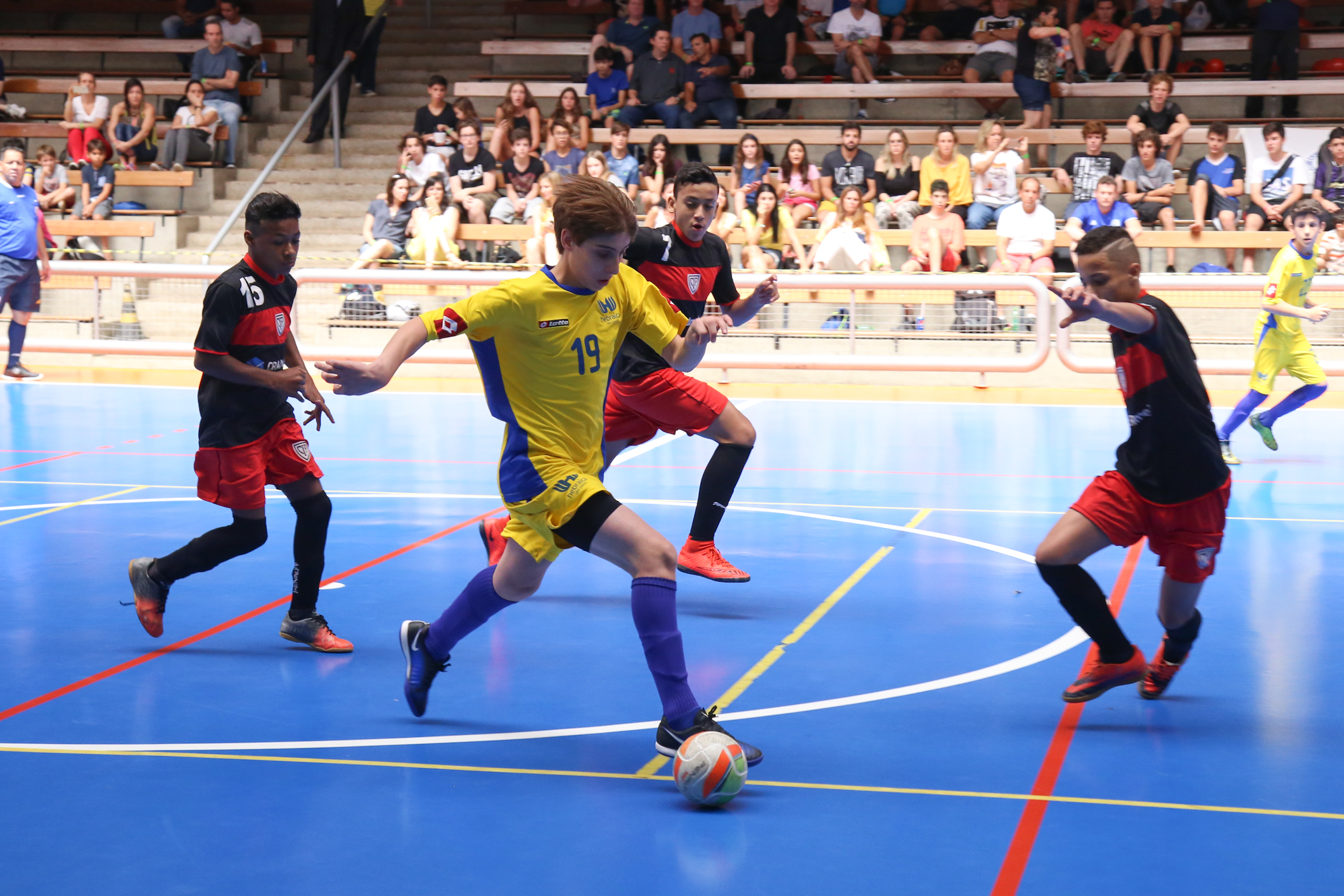 Torneio que reúne 3.600 atletas de clubes completa 20 anos