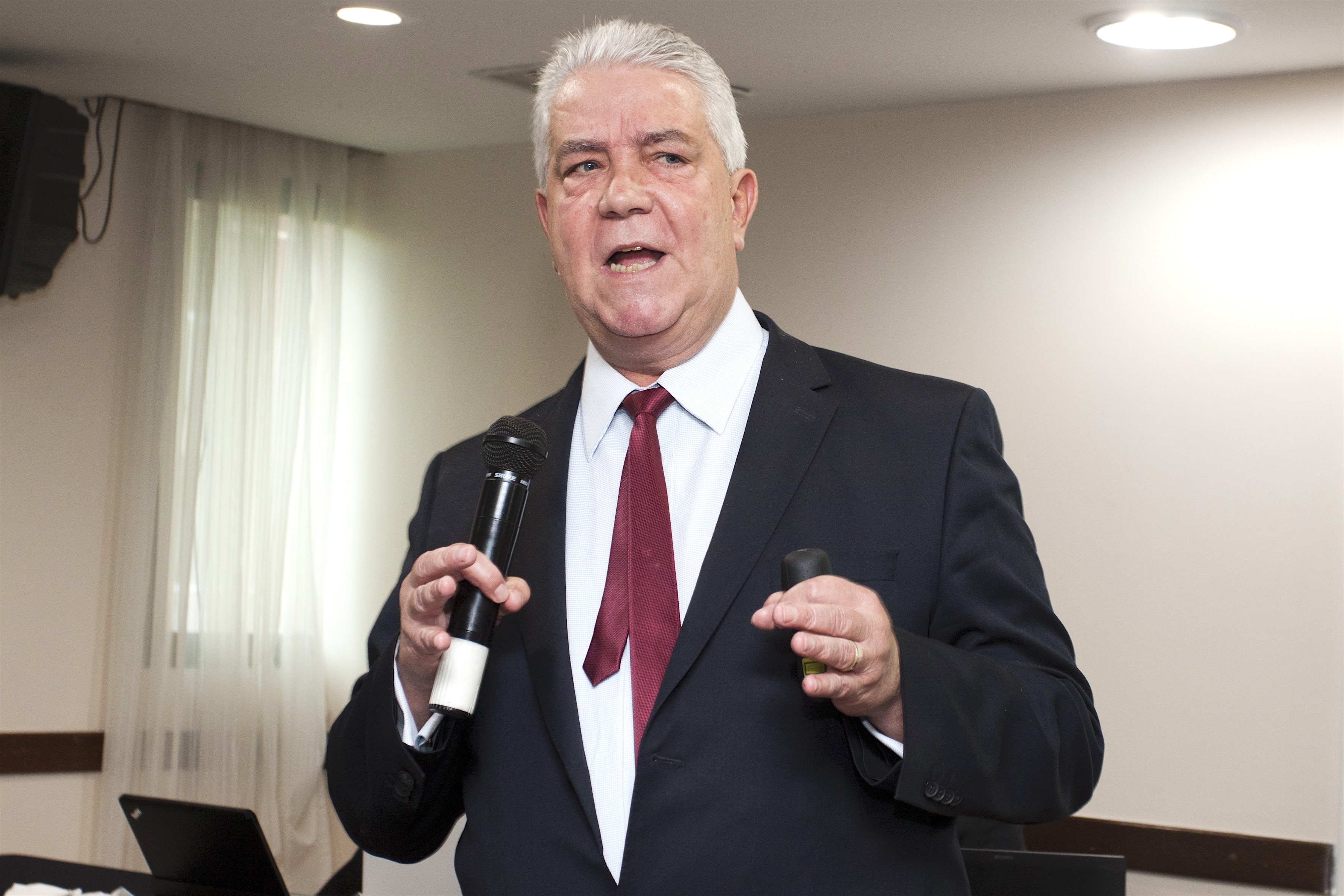 Palestra de sócio da Covac no CNE abordará escola sem partido e outros temas do momento